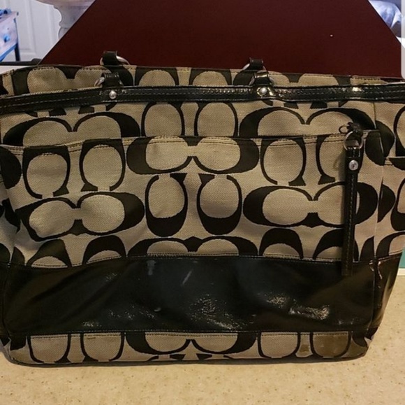 Large Coach purse - Picture 1 of 3
